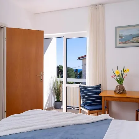 Longin - Zf Hvar Pensionat