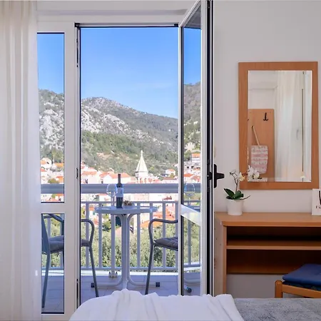 Pensionat Longin - Zf Hvar 4*