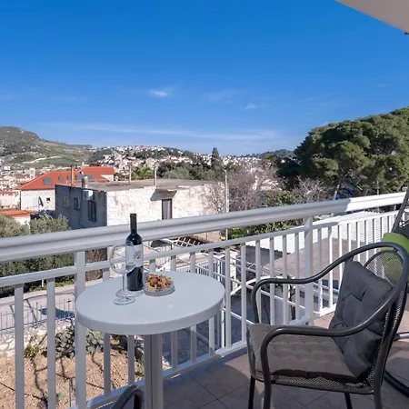 Longin - Zf Hvar Pensionat Hvar Town