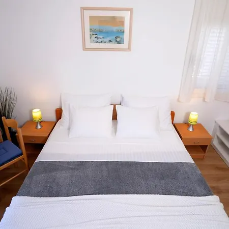 Longin - Zf Hvar Pensionat