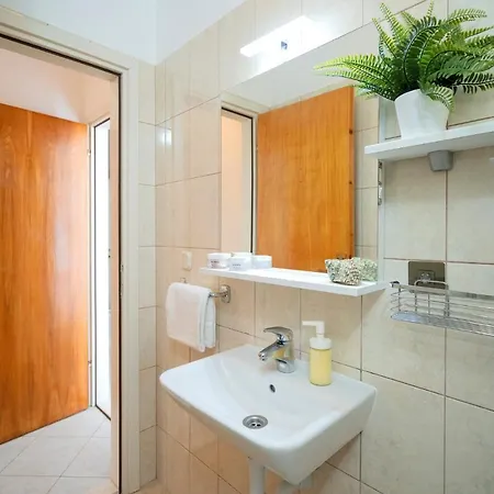 Longin - Zf Hvar Hvar Town