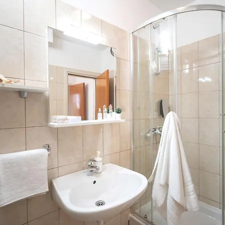 Longin - Zf Hvar Hvar Town