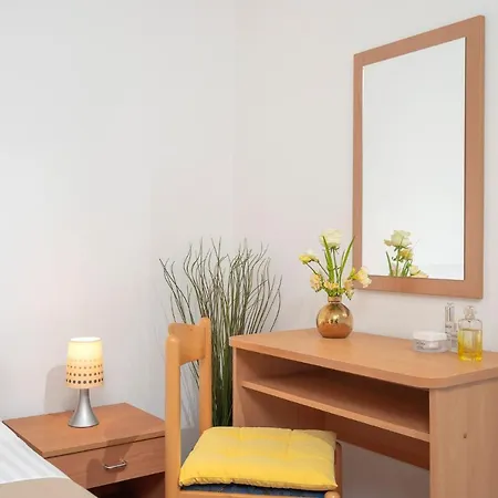 Pensionat Longin - Zf Hvar 4*