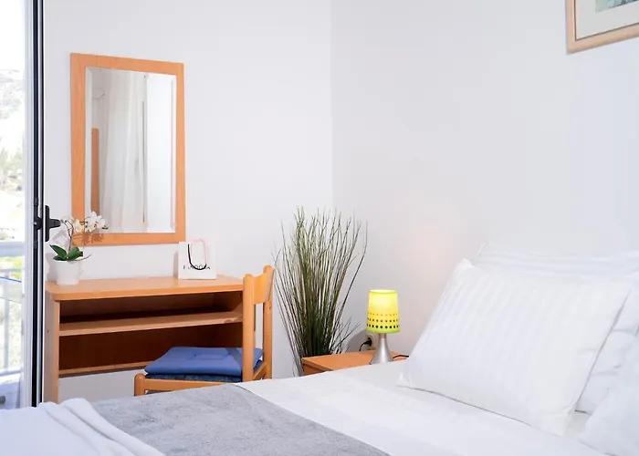 Longin - Zf Hvar Hvar Town