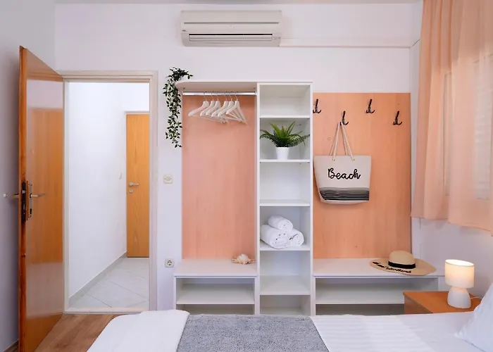 Longin - Zf Hvar Hvar Town