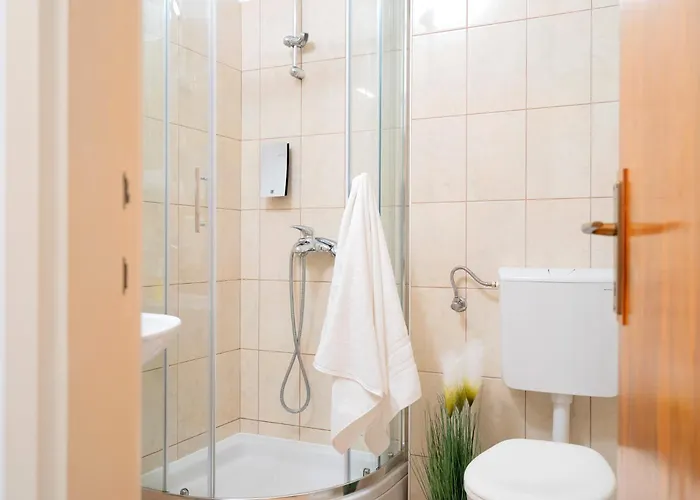 Pensionat Longin - Zf Hvar 3*