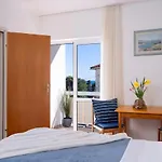 Longin - Zf Hvar Guest house