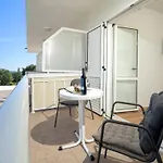 Longin - Zf Hvar Guest house