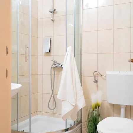 招待所 Longin - Zf Hvar 4*