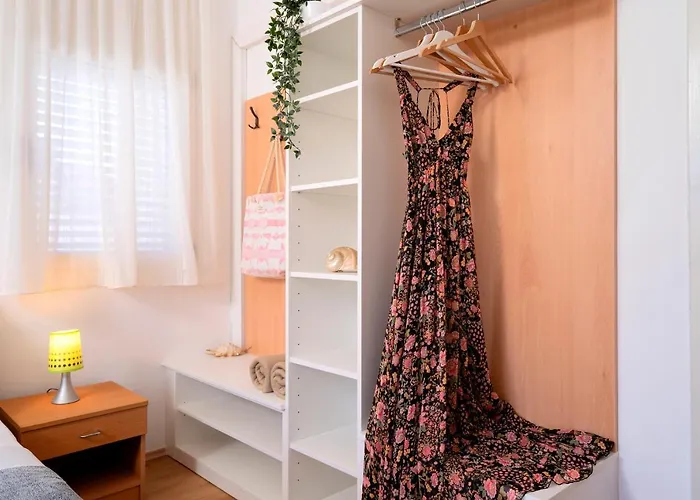 Guest house Longin - Zf Hvar 4*