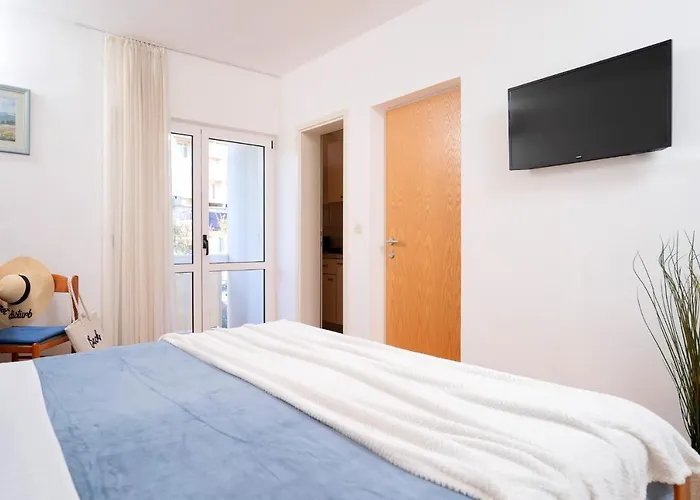 Guest house Longin - Zf Hvar 4*