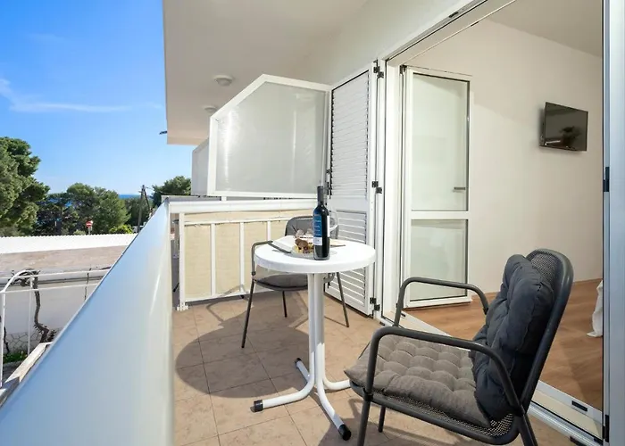 Longin - Zf Hvar Guest house