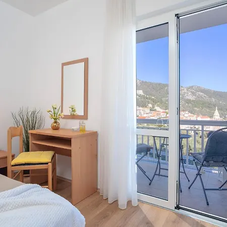 Longin - Zf Hvar Affittacamere Hvar Town