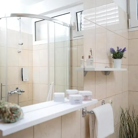 Affittacamere Longin - Zf Hvar 4*