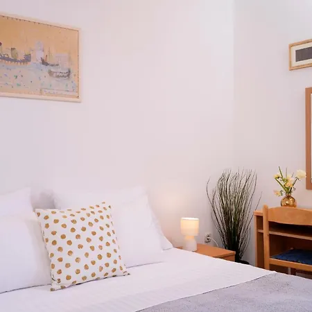 Longin - Zf Hvar Affittacamere Hvar Town