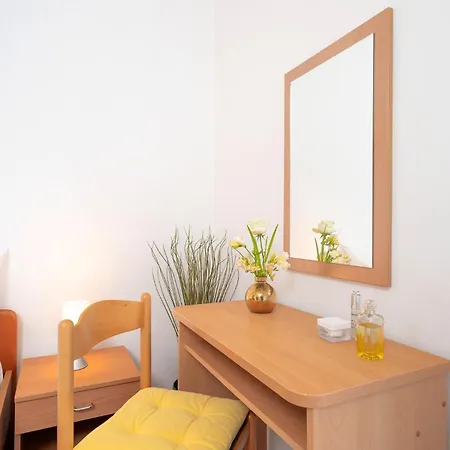 Longin - Zf Hvar Affittacamere Hvar Town