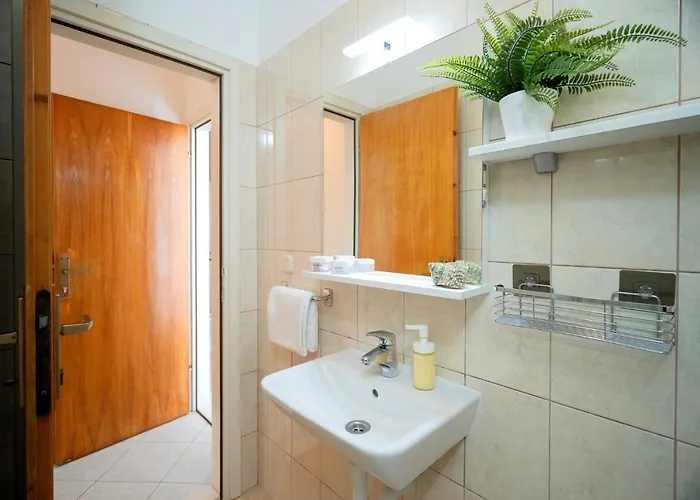 Longin - Zf Hvar Hvar Town